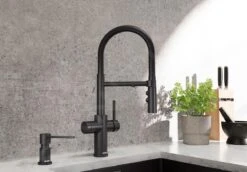 Blanco Catris S - Miscelatore Da Lavello, Con Braccio Di Erogazione Flessibile E Funzione Di Filtraggio, Nero Opaco 526707 -Casa Arredamento Negozio 71d1fba56a54d7983efb9fd9