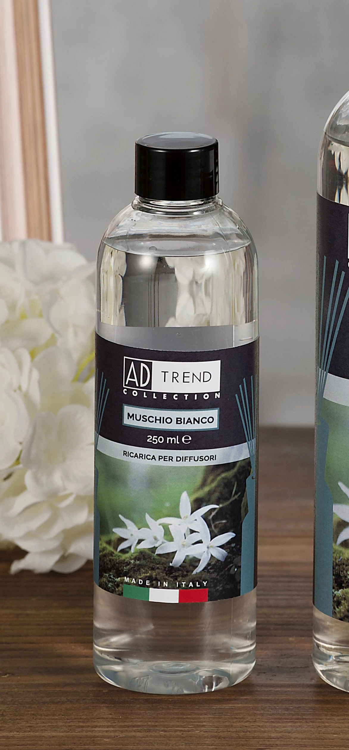 RICARICA PER DIFFUSORE AL MUSCHIO BIANCO DA 250 ML 3 RICARICA PER DIFFUSORE AL MUSCHIO BIANCO DA 250 ML